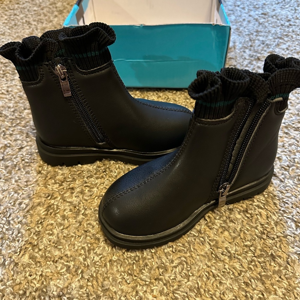 BRAND NEW Toddler Girl Boots- Size 7